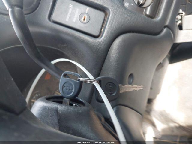 Chevrolet S-10 Image 4