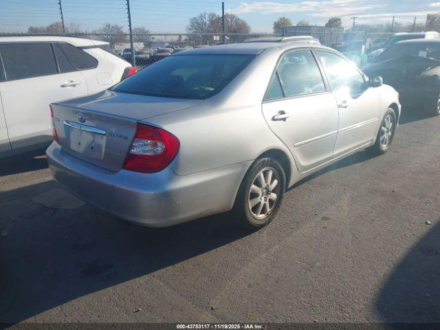 Toyota Camry Xle Image 3