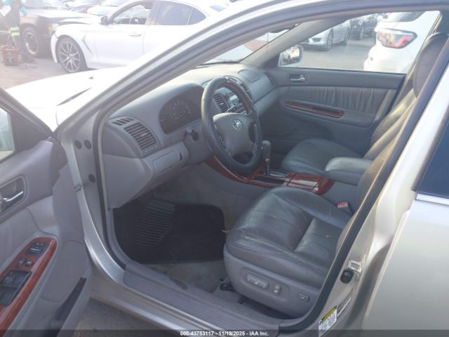 Toyota Camry Xle Image 5