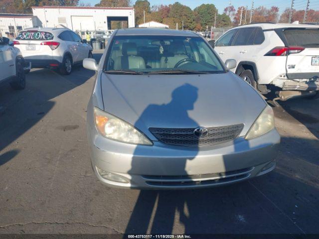 Toyota Camry Xle Image 11