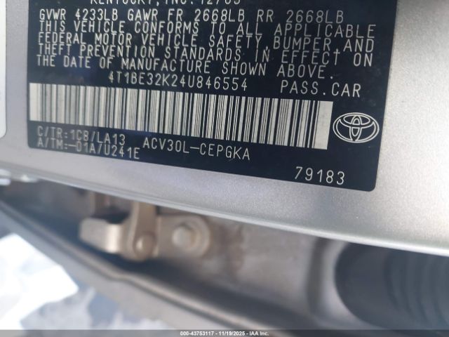 Toyota Camry Xle Image 9