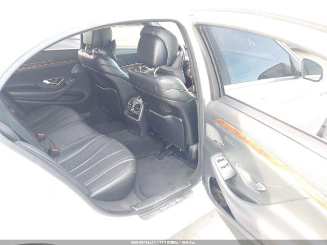 Mercedes-Benz S-Class Image 14