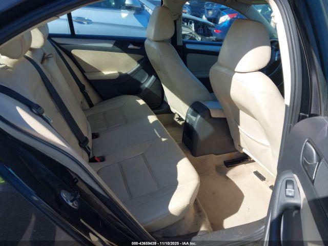 Volkswagen Jetta 1.8t Se Image 10