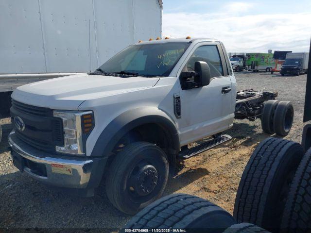 Ford F-550 Xl Image 3