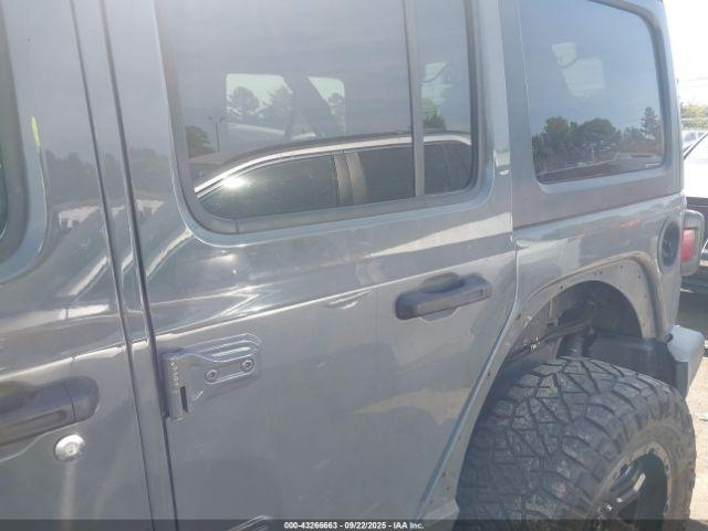 Jeep Wrangler Sport S 4x4 Image 2