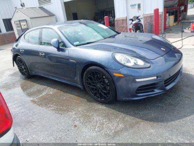  Salvage Porsche Panamera