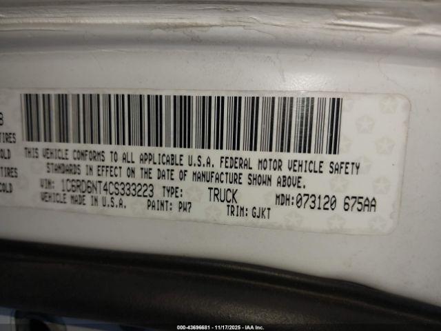 Ram 1500 Laramie Image 11