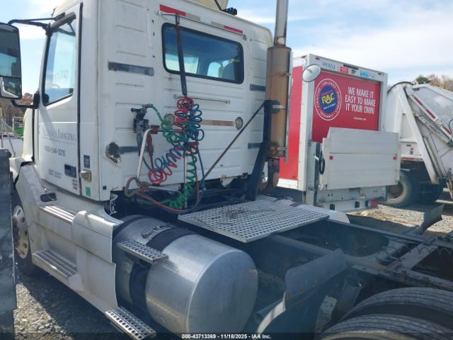 Volvo Vn Vnl Image 17