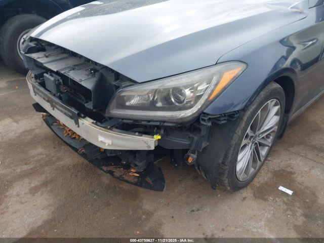 Hyundai Genesis 3.8 Image 18