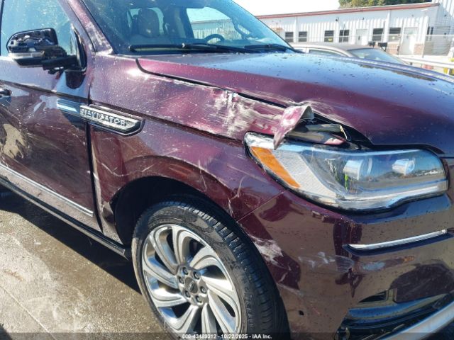 Lincoln Navigator Reserve Image 20