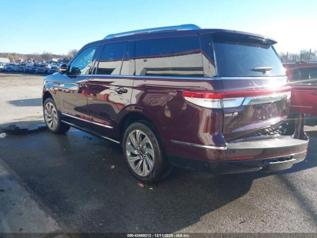 Lincoln Navigator Reserve Image 13