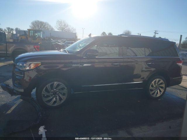Lincoln Navigator Reserve Image 14