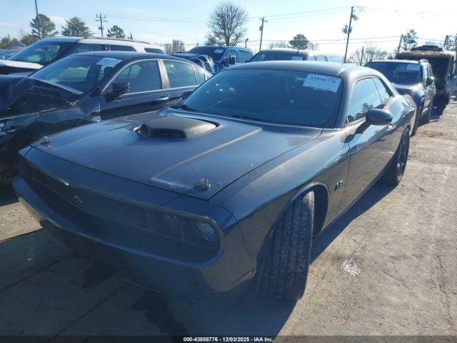 Dodge Challenger Image 2