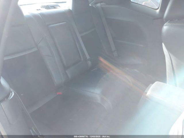 Dodge Challenger Image 10