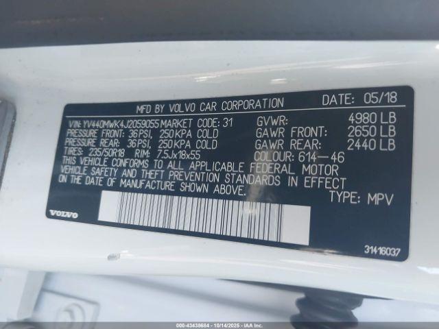 Volvo V60 Cross Country T5 Image 12