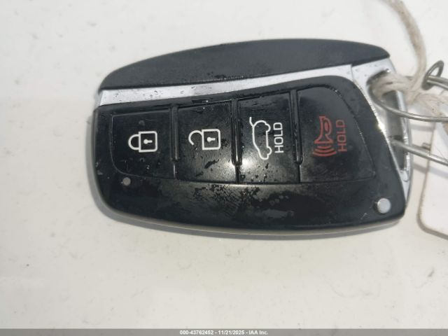 Hyundai SANTA FE Gls Image 9