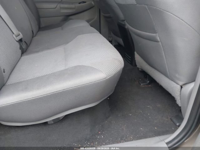 Toyota Tacoma Base V6 Image 9