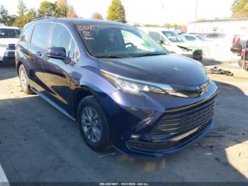  Salvage Toyota Sienna