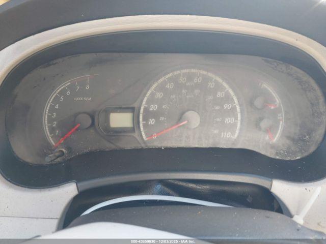 Toyota Sienna Le V6 8 Passenger Image 4