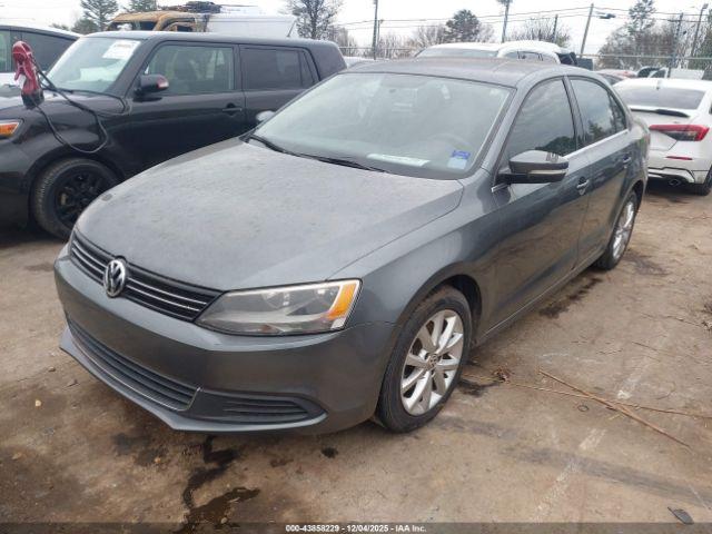 Volkswagen Jetta 1.8t Se Image 9