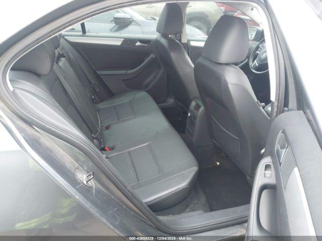 Volkswagen Jetta 1.8t Se Image 7