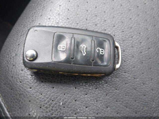 Volkswagen Jetta 1.8t Se Image 8