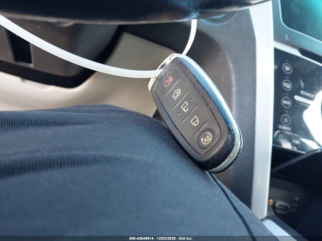 Ford Explorer Limited Image 13