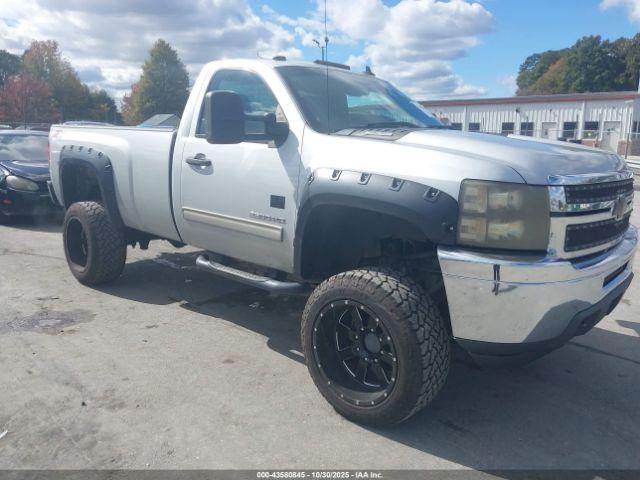  Salvage Chevrolet Silverado 2500