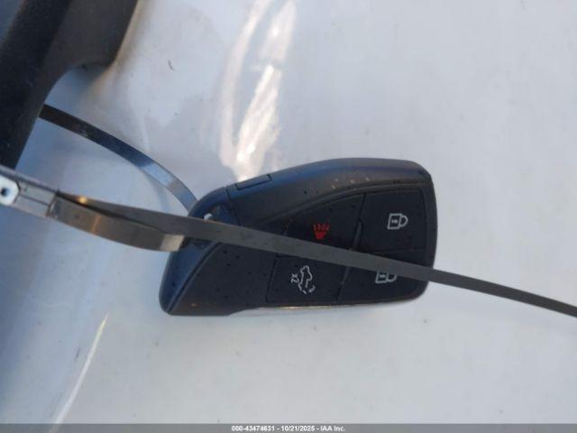 Chevrolet Silverado 1500 4wd  Standard Bed Wt Image 9