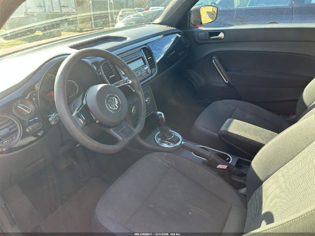 Volkswagen Beetle 1.8t Entry Image 3