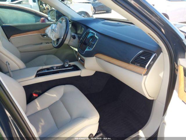 Volvo Xc90 Recharge Plug-in Hyb Inscription Expression Image 2