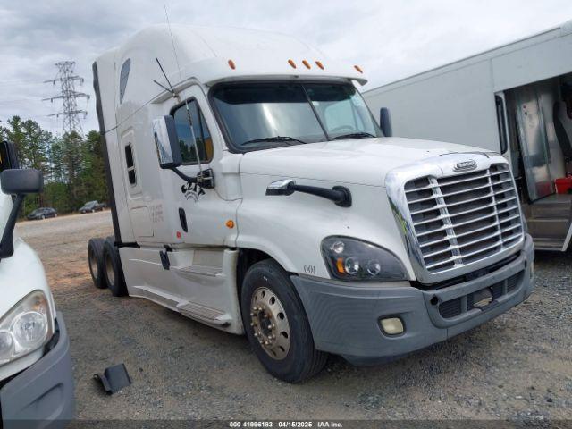  Salvage Freightliner Cascadia 125