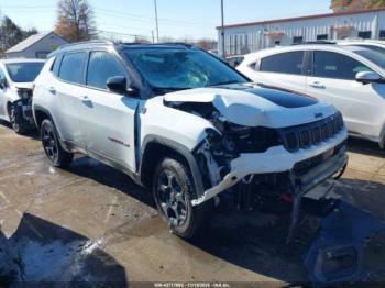 Salvage Jeep Compass