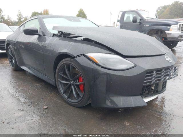  Salvage Nissan Z