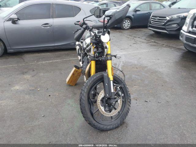 Triumph Motorcycle Scrambler 400 X Image 4