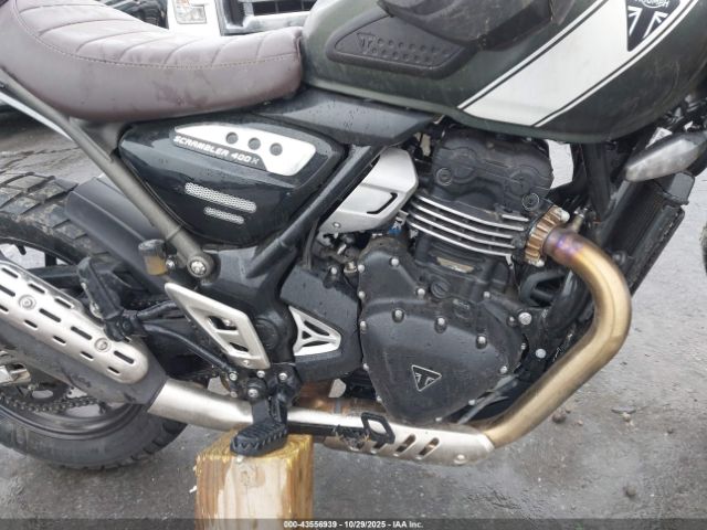 Triumph Motorcycle Scrambler 400 X Image 6