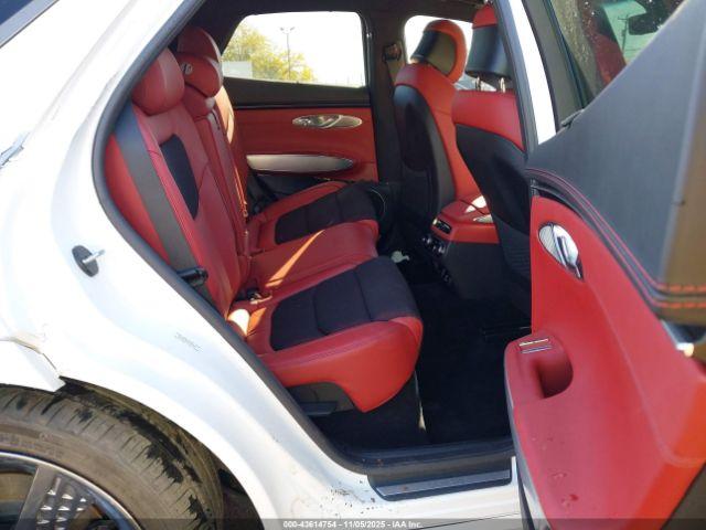 Genesis GV70 2.5t Awd Image 2