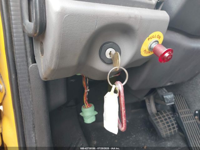 Freightliner M2 106 Medium Duty Image 8