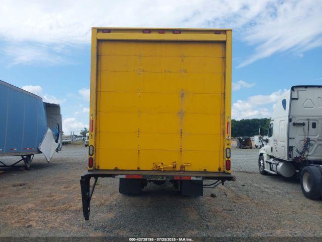 Freightliner M2 106 Medium Duty Image 9