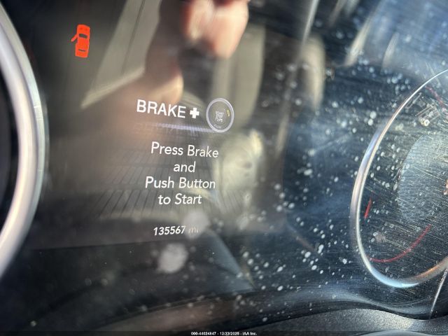 Dodge Challenger Sxt Image 8