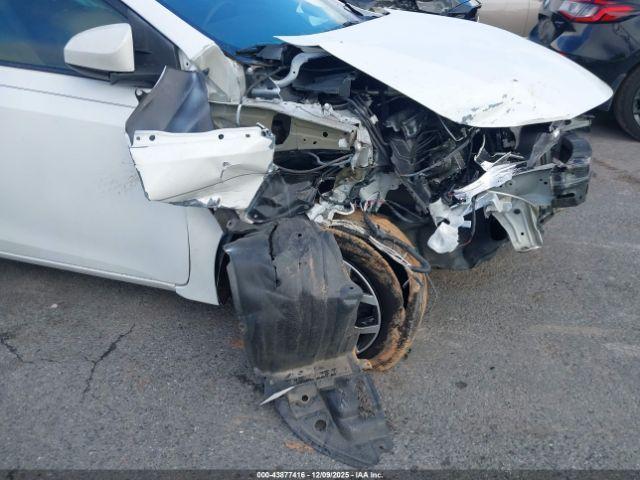 Toyota Corolla Le Eco Image 6