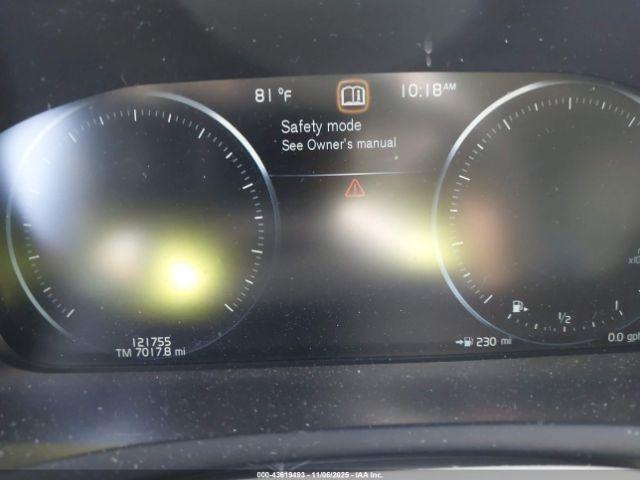 Volvo XC90 T6 Momentum Image 5