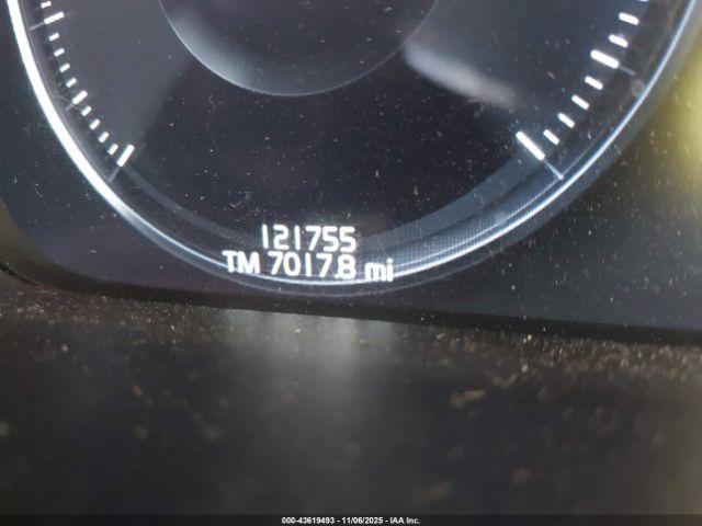 Volvo XC90 T6 Momentum Image 11