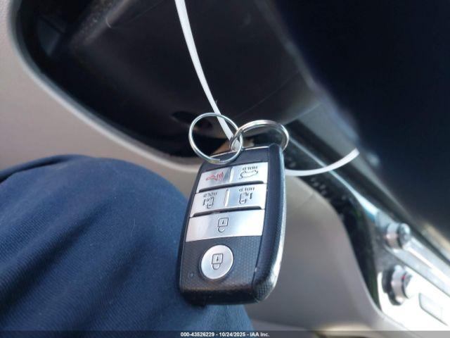 Kia Sedona Ex Image 11