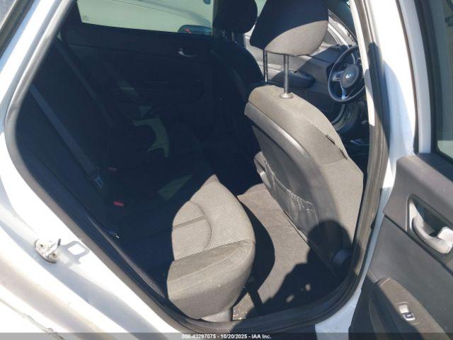 Kia Optima Lx Image 10