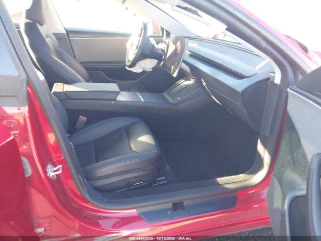 Tesla Model 3 Long Range Rear-wheel Drive Image 8