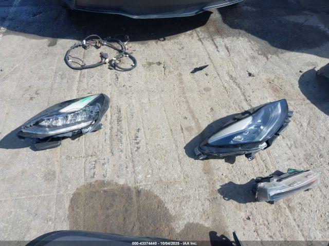 Tesla Model Y Long Range Dual Motor All-wheel Drive Image 18