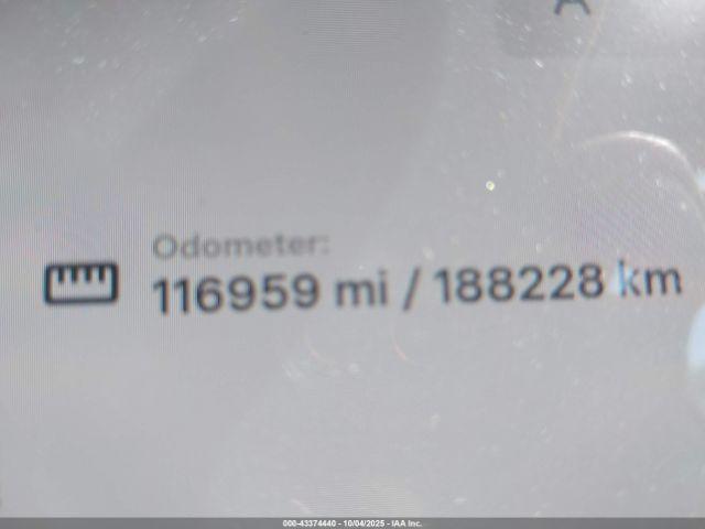 Tesla Model Y Long Range Dual Motor All-wheel Drive Image 5