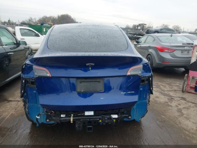 Tesla Model Y Image 14
