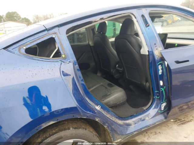 Tesla Model Y Image 18